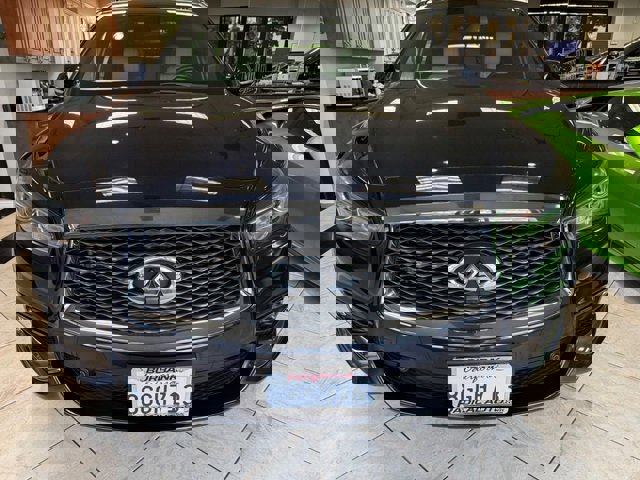 Used 2019 INFINITI QX60 Luxe w/ Limited Package image 2