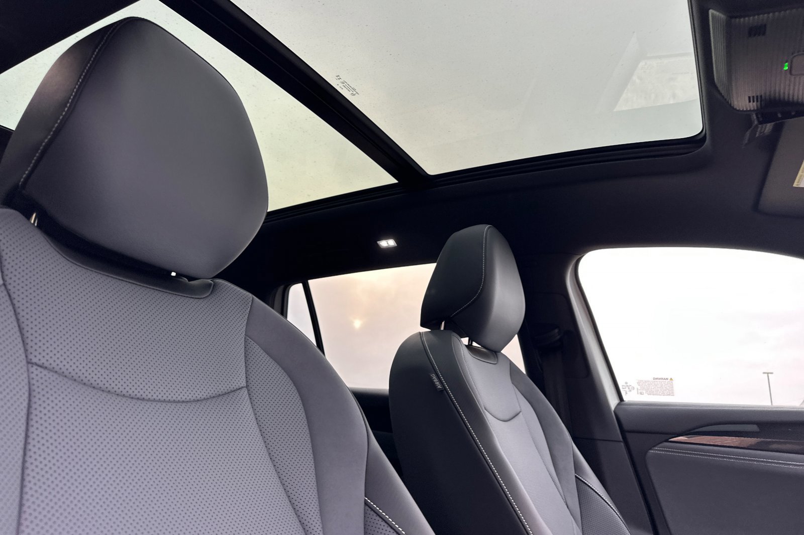 New 2026 Volkswagen Tiguan SE R-Line image 17