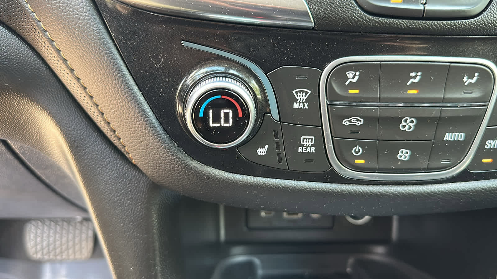 Used 2022 Chevrolet Equinox Premier image 20