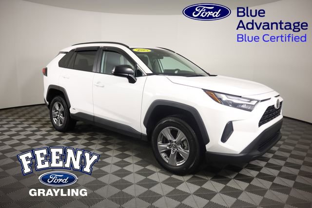 Used 2025 Toyota RAV4 LE image 1