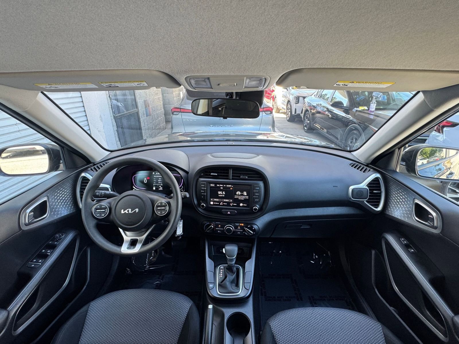 Used 2025 Kia Soul LX w/ LX Technology Package image 31