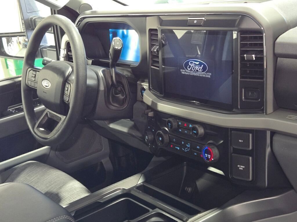New 2026 Ford F350 XLT w/ XLT Premium Package image 9