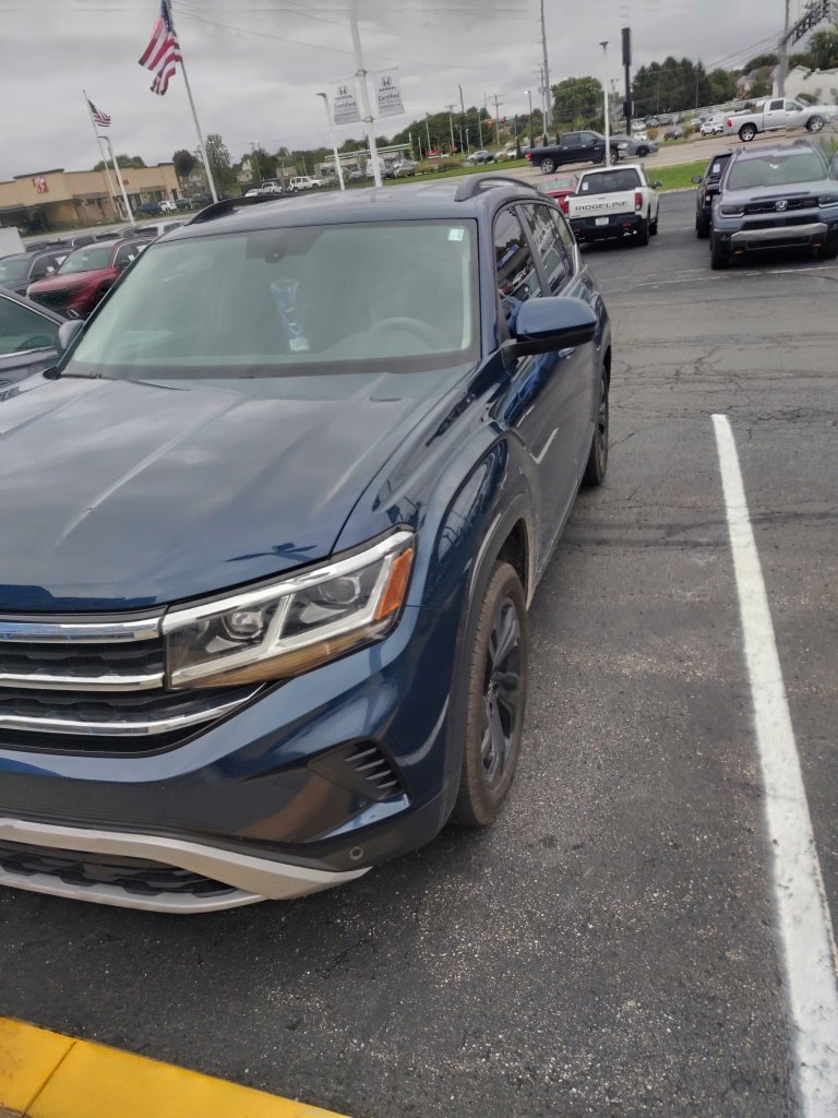 Used 2022 Volkswagen Atlas SE AWD/4WD image 2