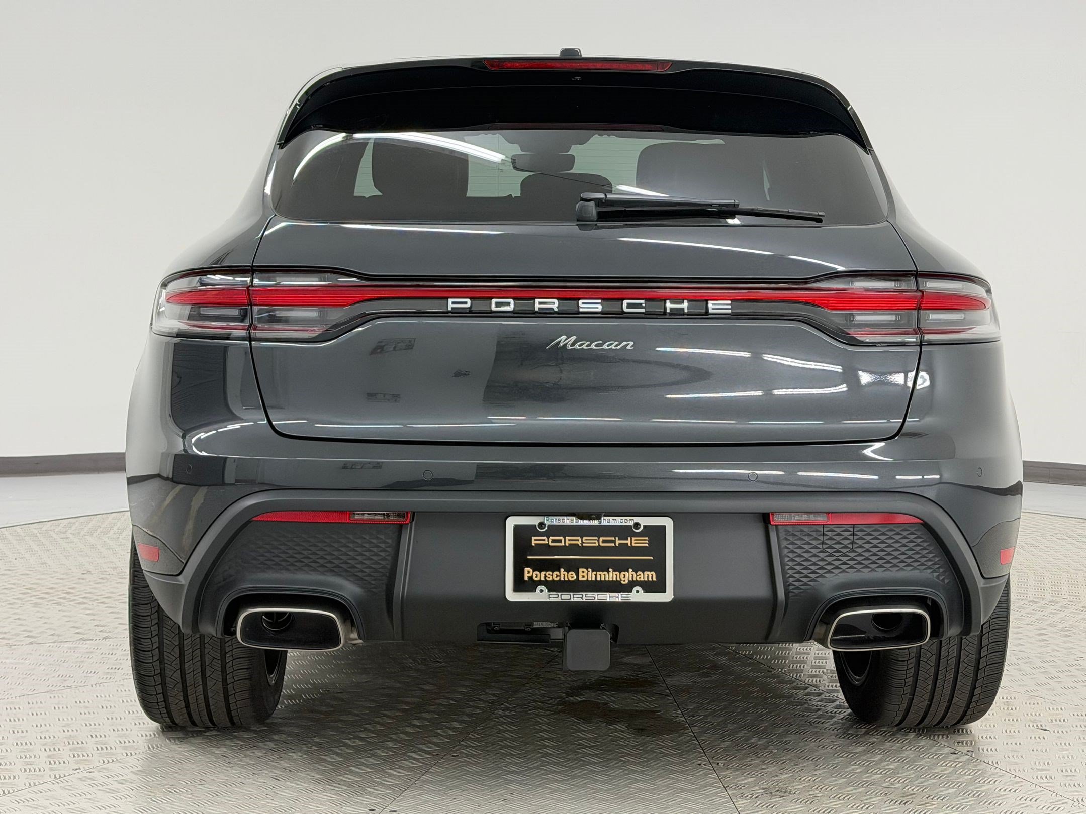 New 2026 Porsche Macan AWD/4WD image 9