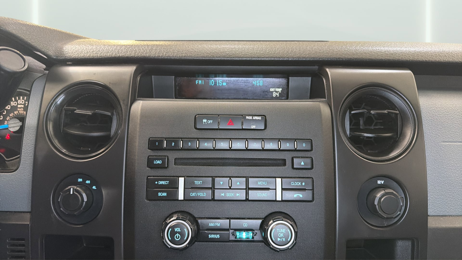 Used 2013 Ford F150 STX w/ Mid Equipment Group AWD/4WD image 25