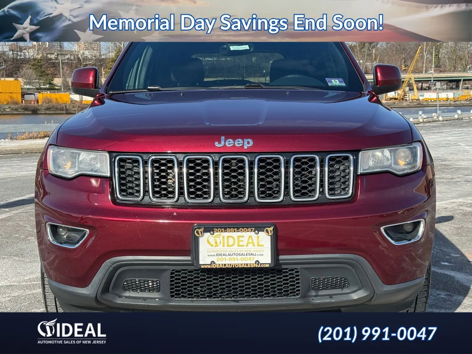 Used 2017 Jeep Grand Cherokee Laredo w/ Quick Order Package 23E AWD/4WD image 2