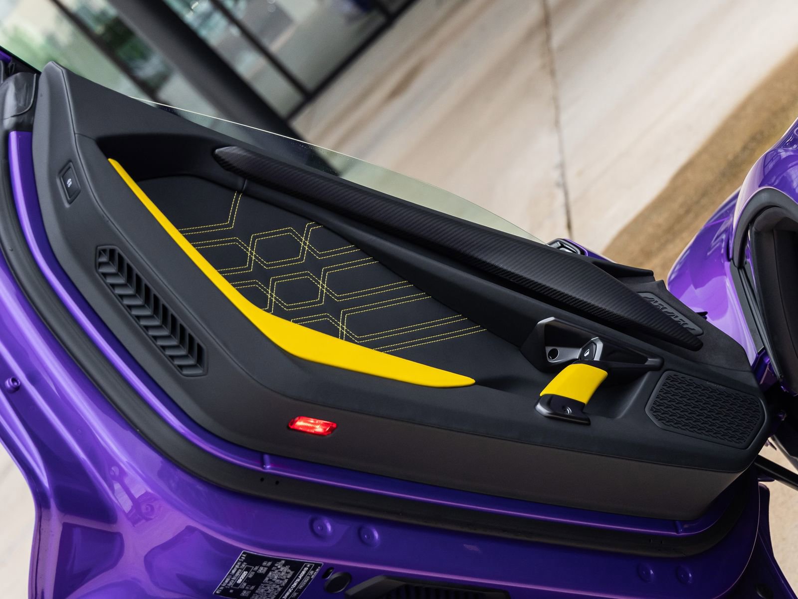 Used 2025 Lamborghini Revuelto AWD/4WD image 24