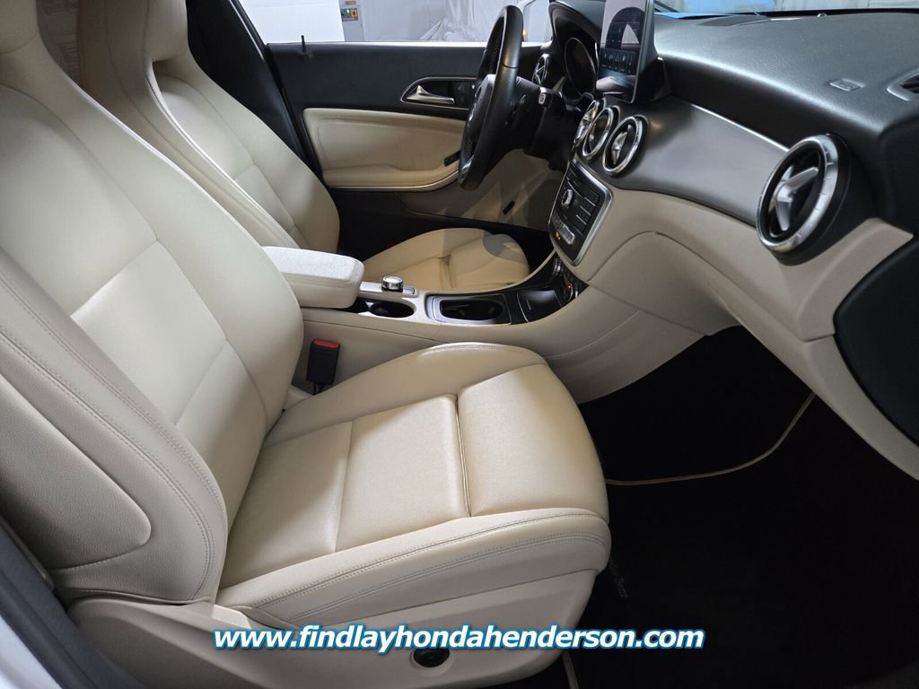 Used 2019 Mercedes-Benz CLA 250 w/ Premium Package image 21