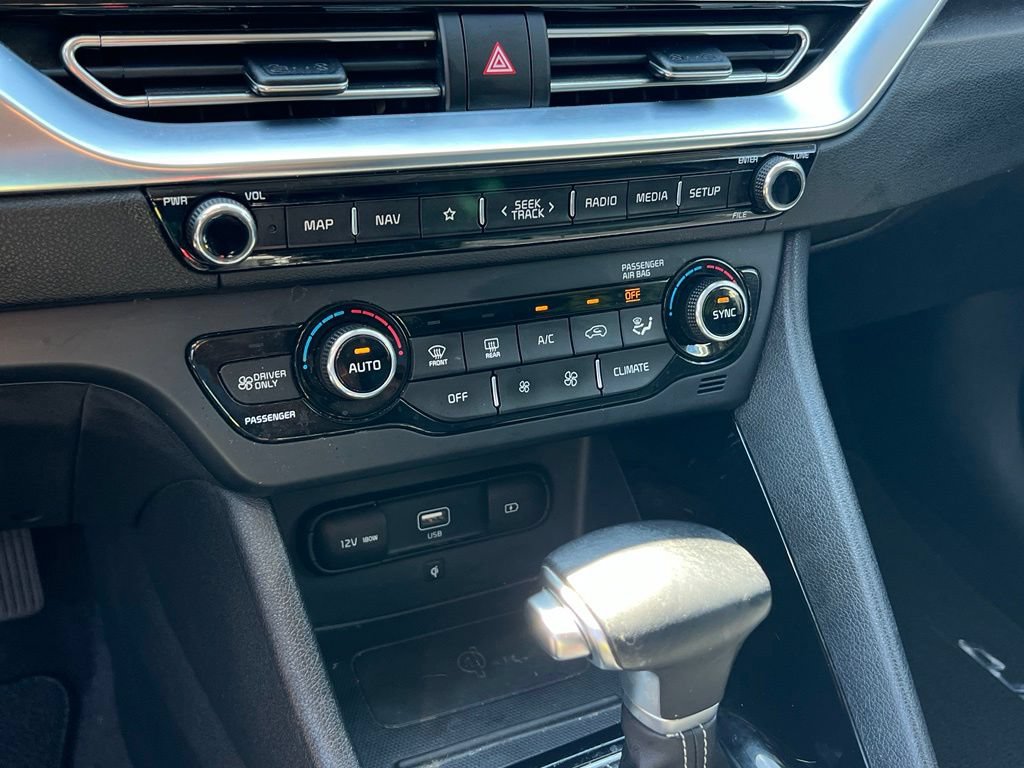Used 2020 Kia Niro EX Premium FWD image 19