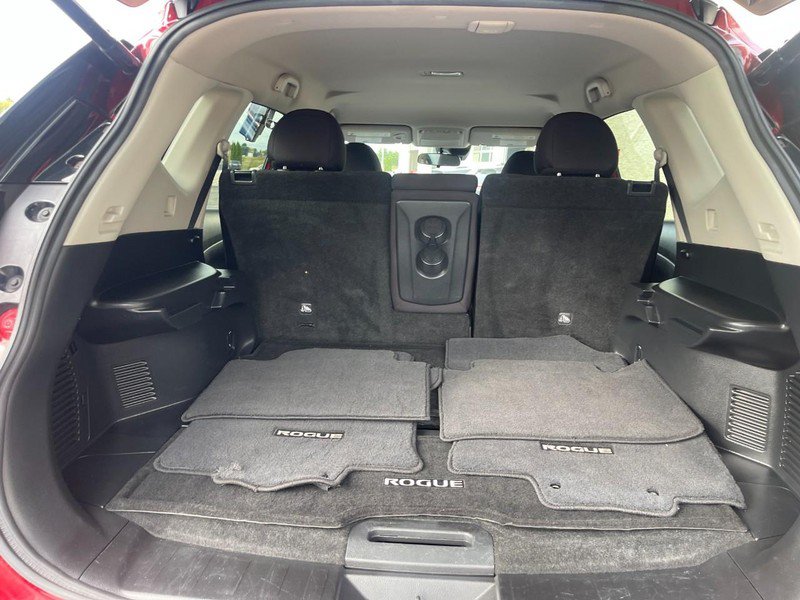 Used 2019 Nissan Rogue SV w/ Premium Package FWD image 13