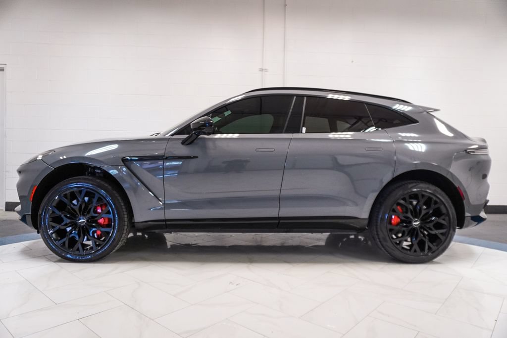 Used 2021 Aston Martin DBX AWD/4WD image 32