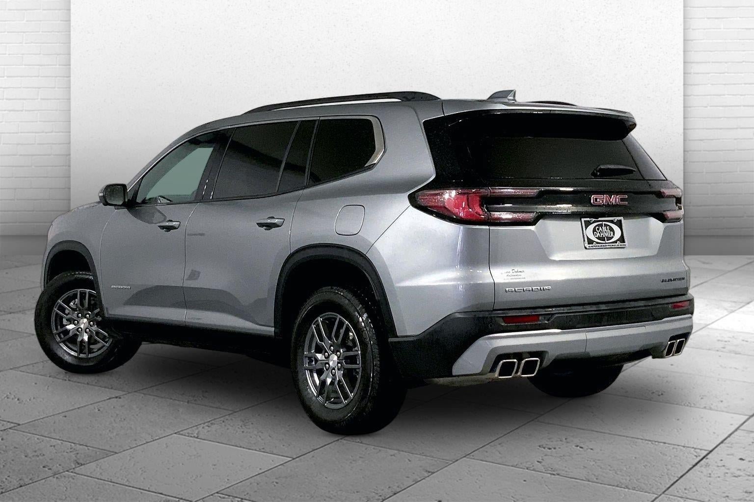 Used 2025 GMC Acadia Elevation FWD image 11
