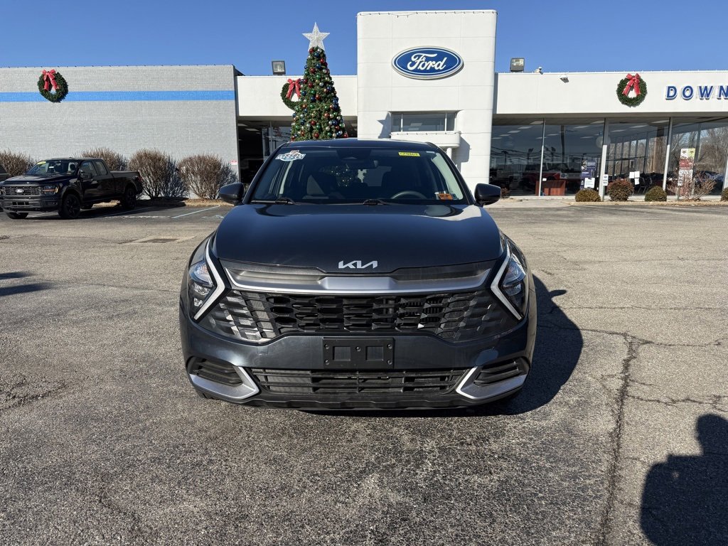 Used 2023 Kia Sportage LX image 2