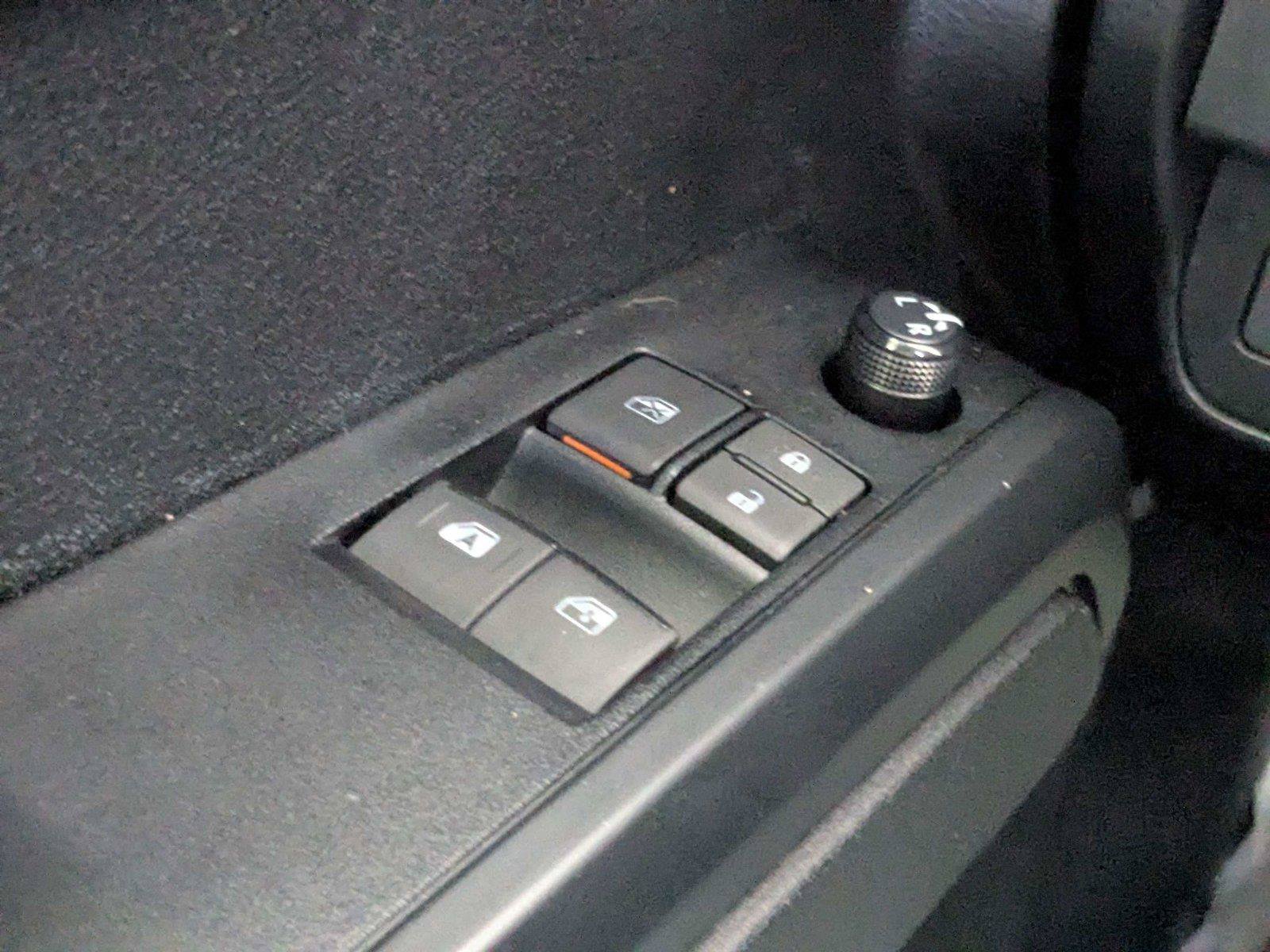 Certified 2023 Toyota Tacoma SR AWD/4WD image 16