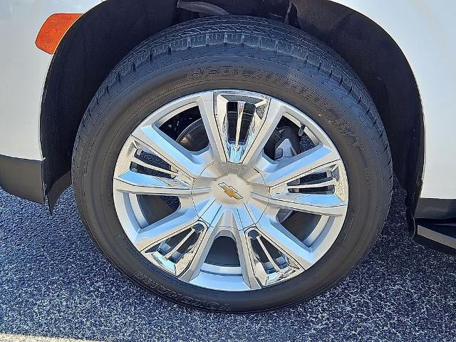 Used 2023 Chevrolet Tahoe High Country AWD/4WD image 13