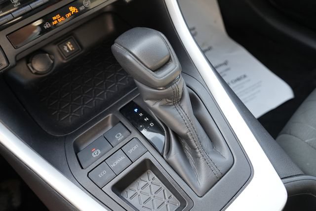 Used 2024 Toyota RAV4 XLE FWD image 37