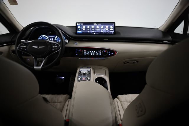 Used 2023 Genesis GV70 3.5T Sport w/ Sport Prestige Package AWD/4WD image 35