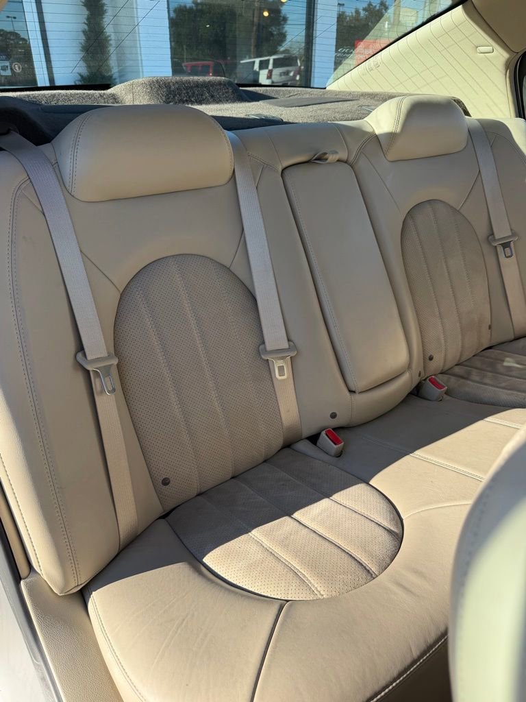 Used 2011 Buick Lucerne Super image 24