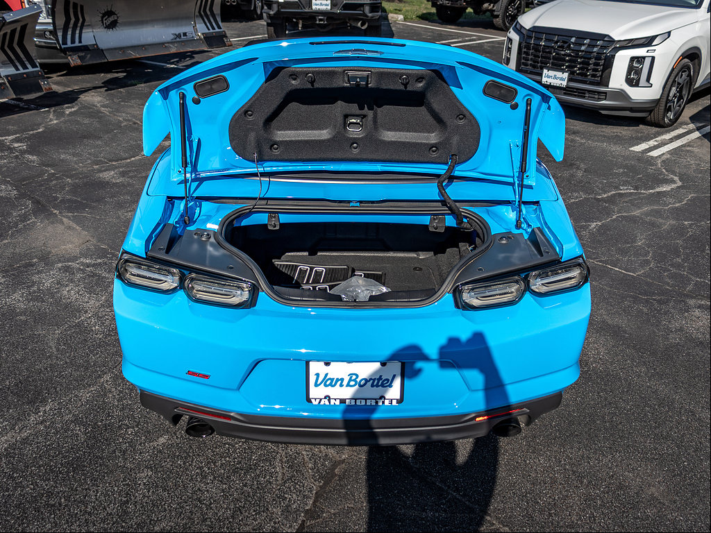 Used 2023 Chevrolet Camaro SS RWD image 7