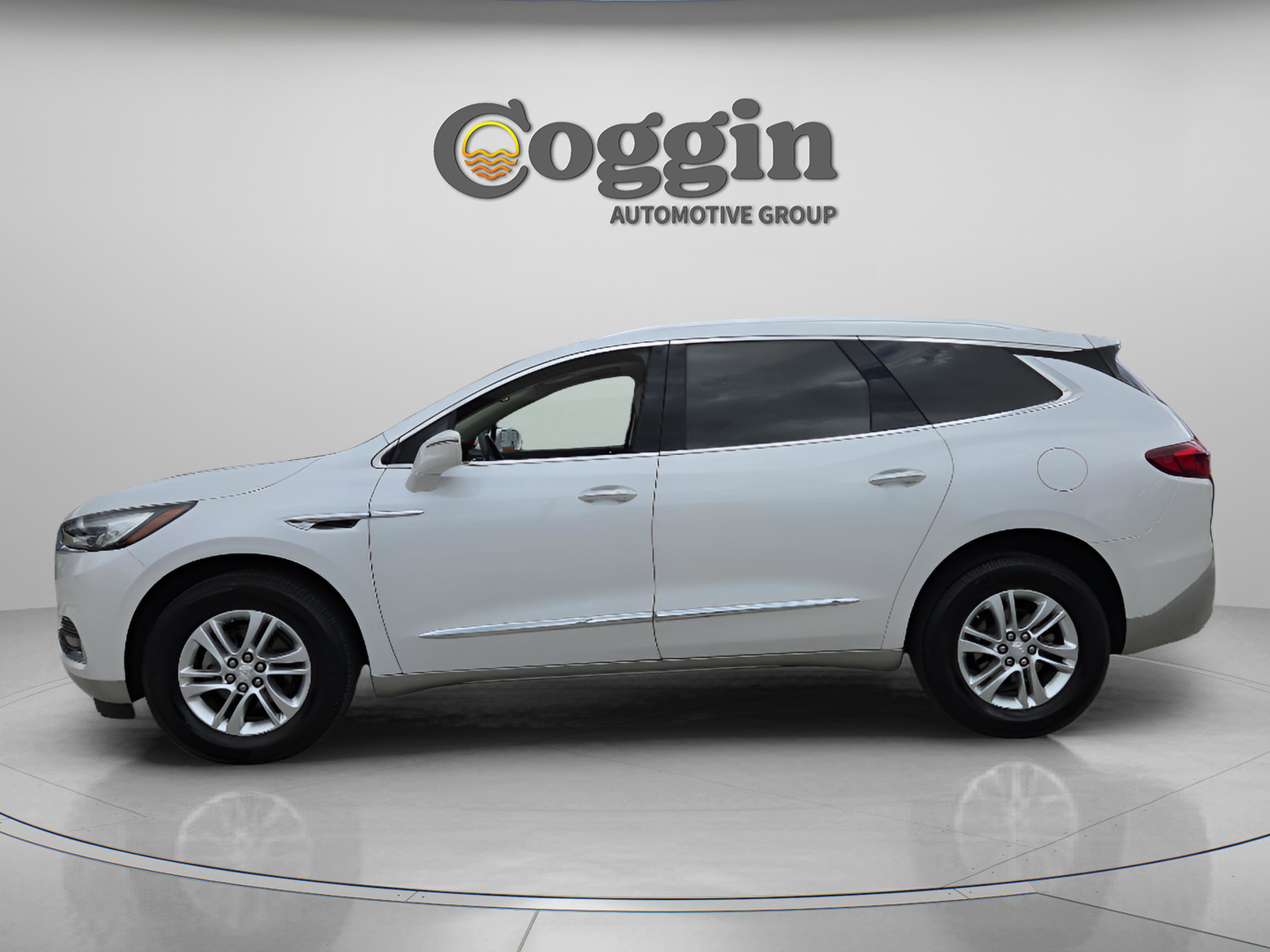 Used 2019 Buick Enclave Essence FWD image 2