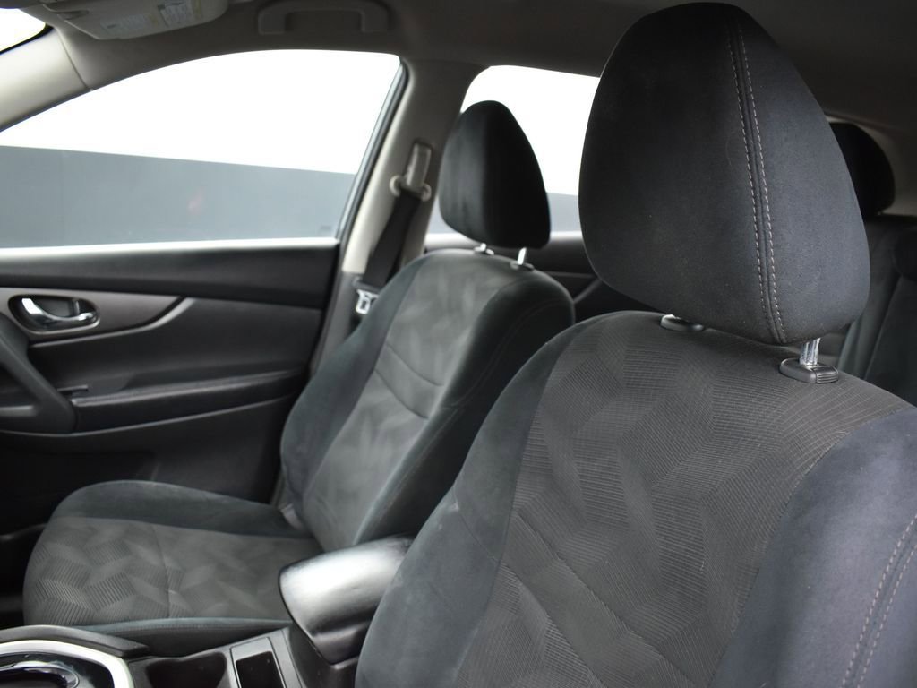 Used 2016 Nissan Rogue S image 15