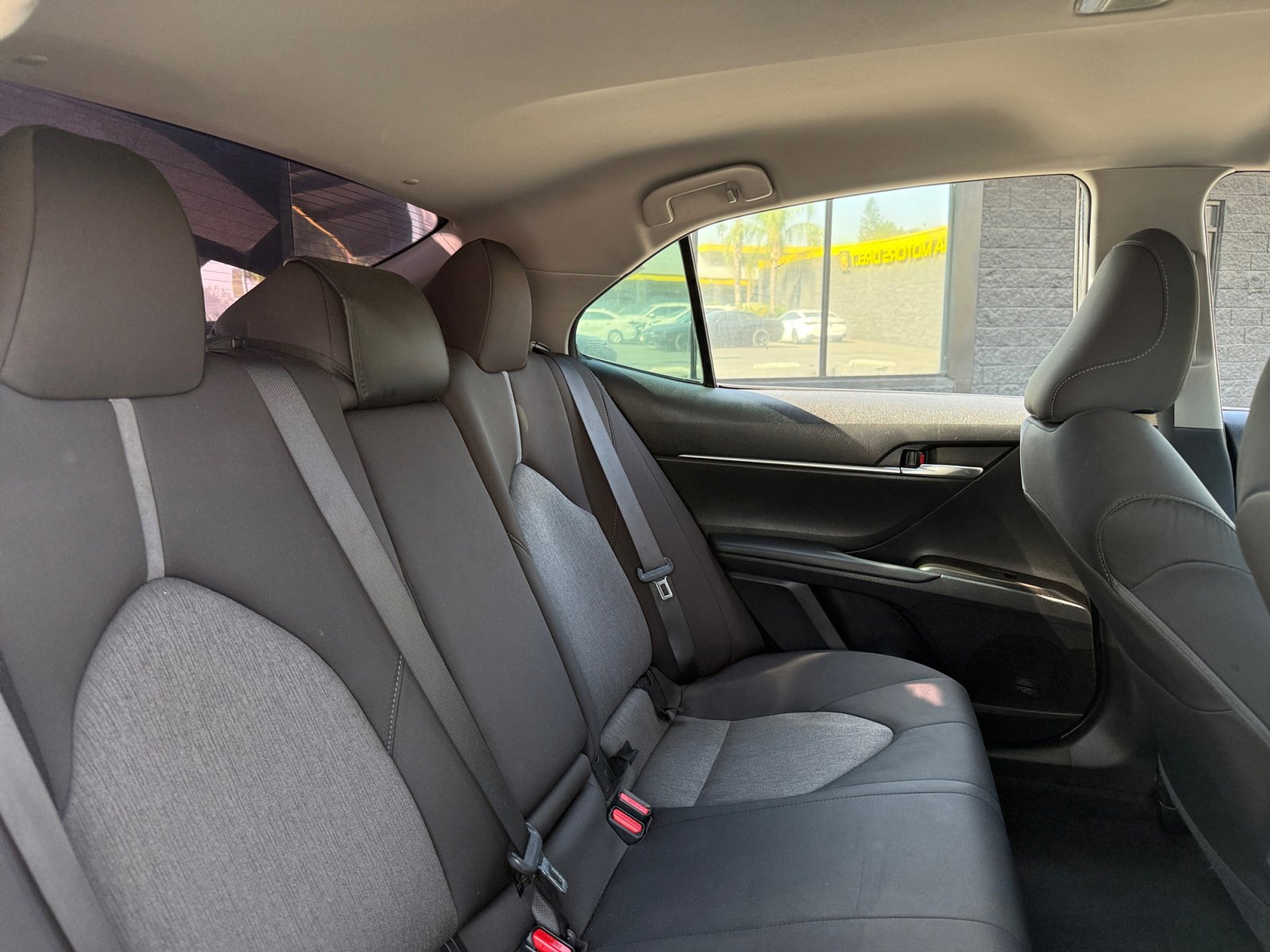 Used 2021 Toyota Camry LE image 18