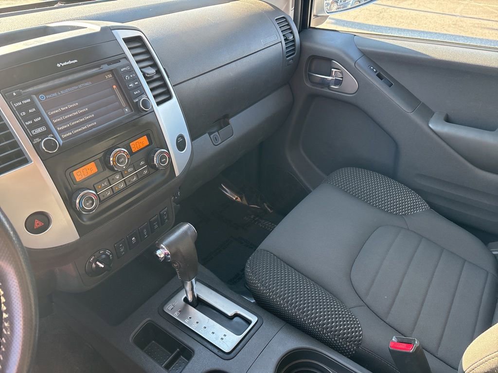 Used 2018 Nissan Frontier PRO-4X image 18