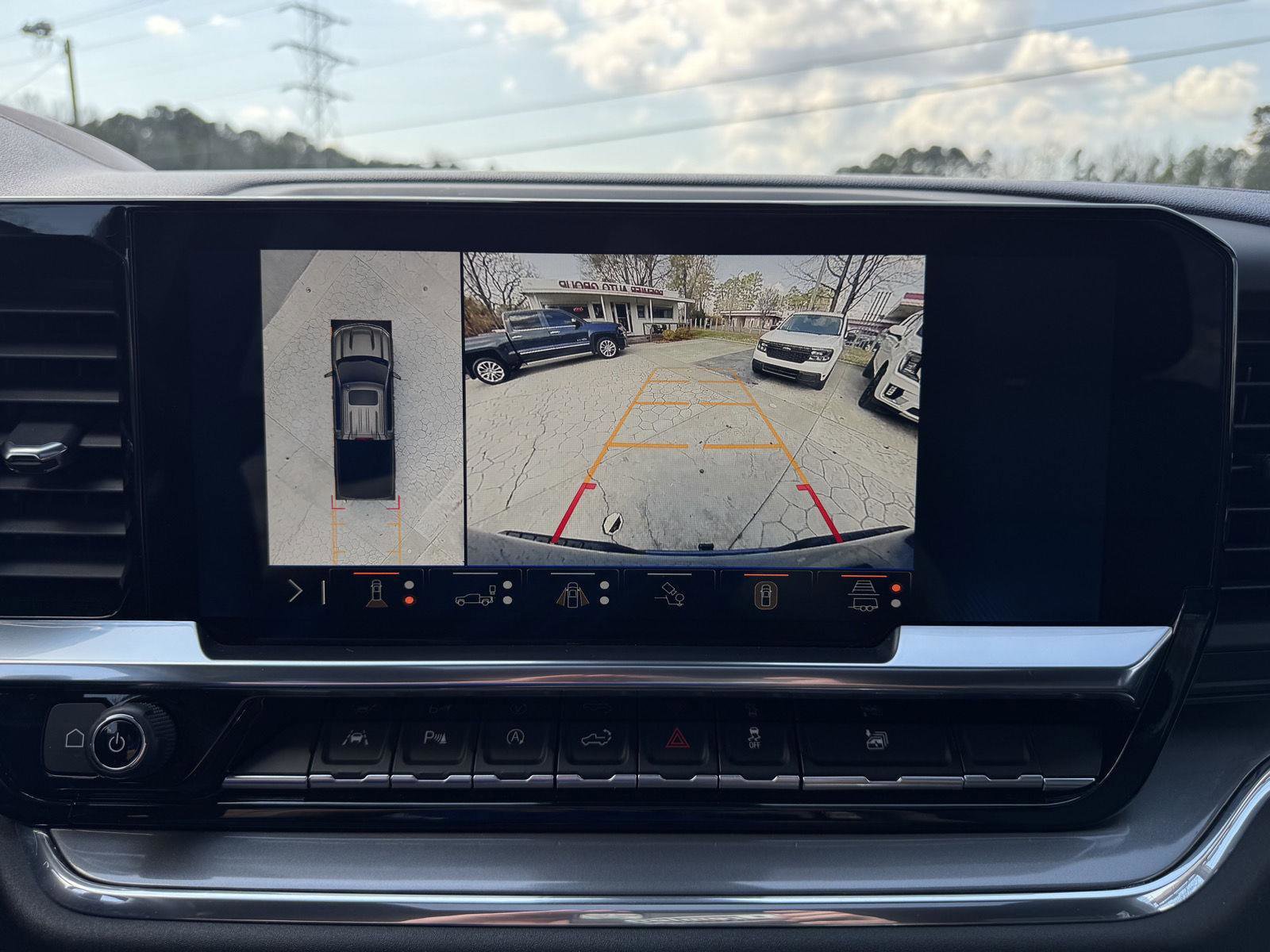 Used 2024 Chevrolet Silverado 1500 High Country image 23