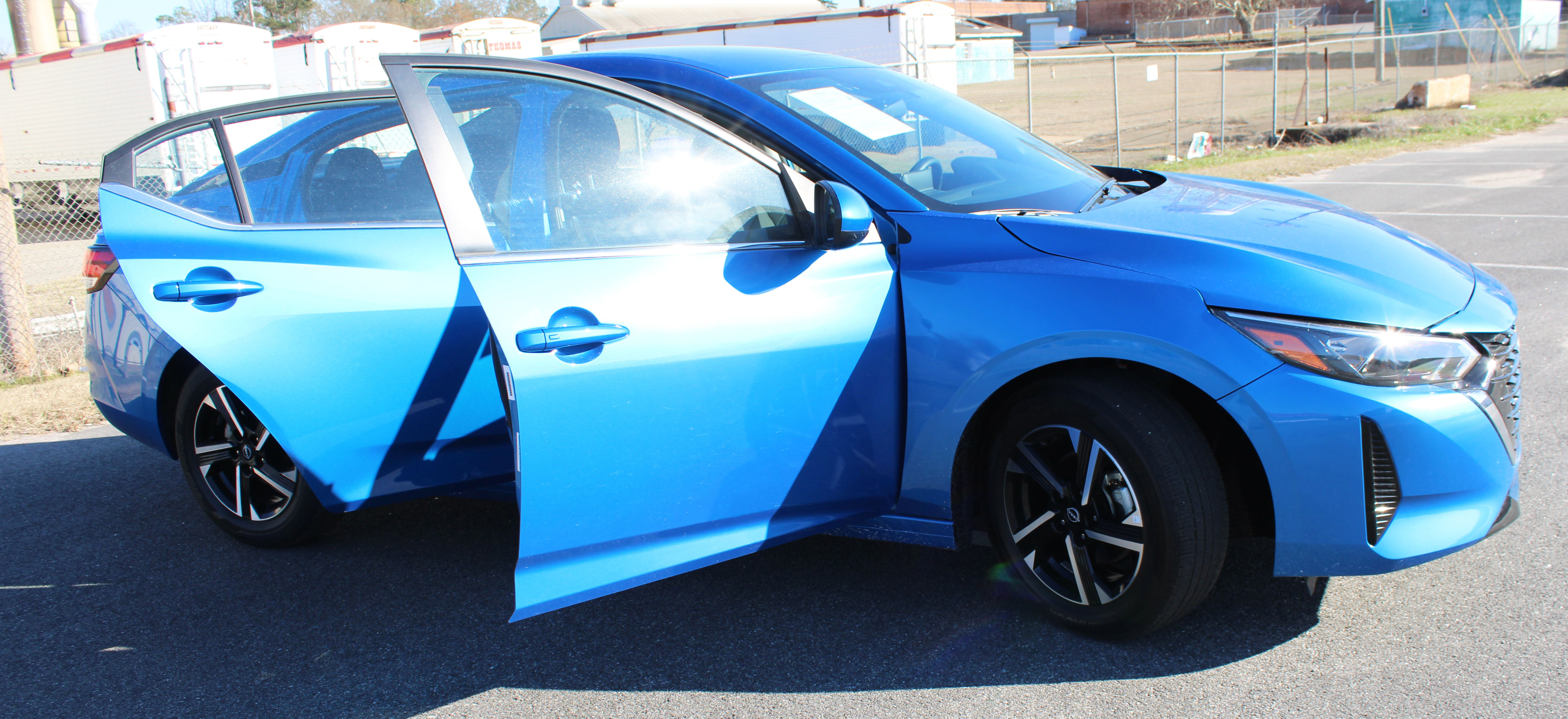 Used 2025 Nissan Sentra SV image 8