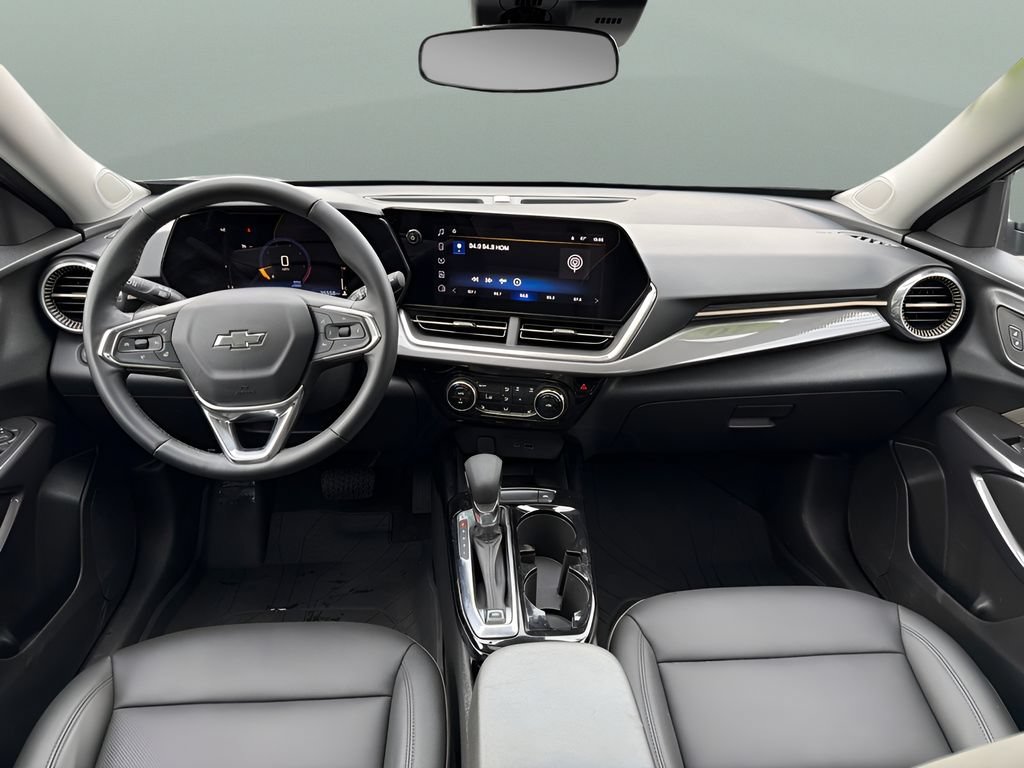Used 2024 Chevrolet Trax ACTIV w/ Sunroof Package FWD image 23