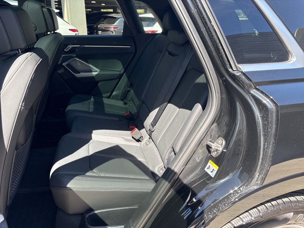 Used 2025 Audi Q3 2.0T Premium w/ Convenience Package image 14