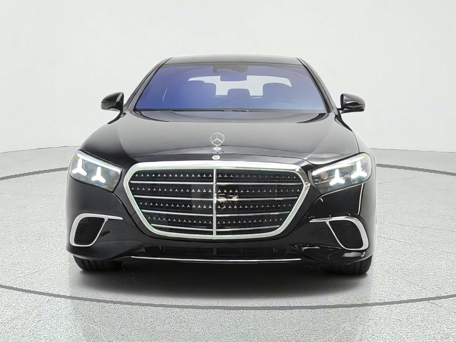 New 2027 Mercedes-Benz S 580 4MATIC Sedan image 2