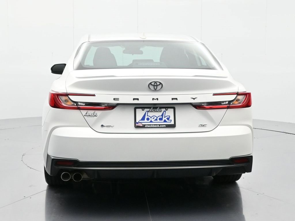 Used 2025 Toyota Camry SE image 6