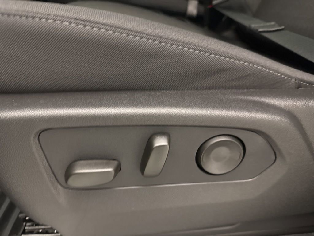 New 2026 GMC Sierra 1500 Elevation image 17