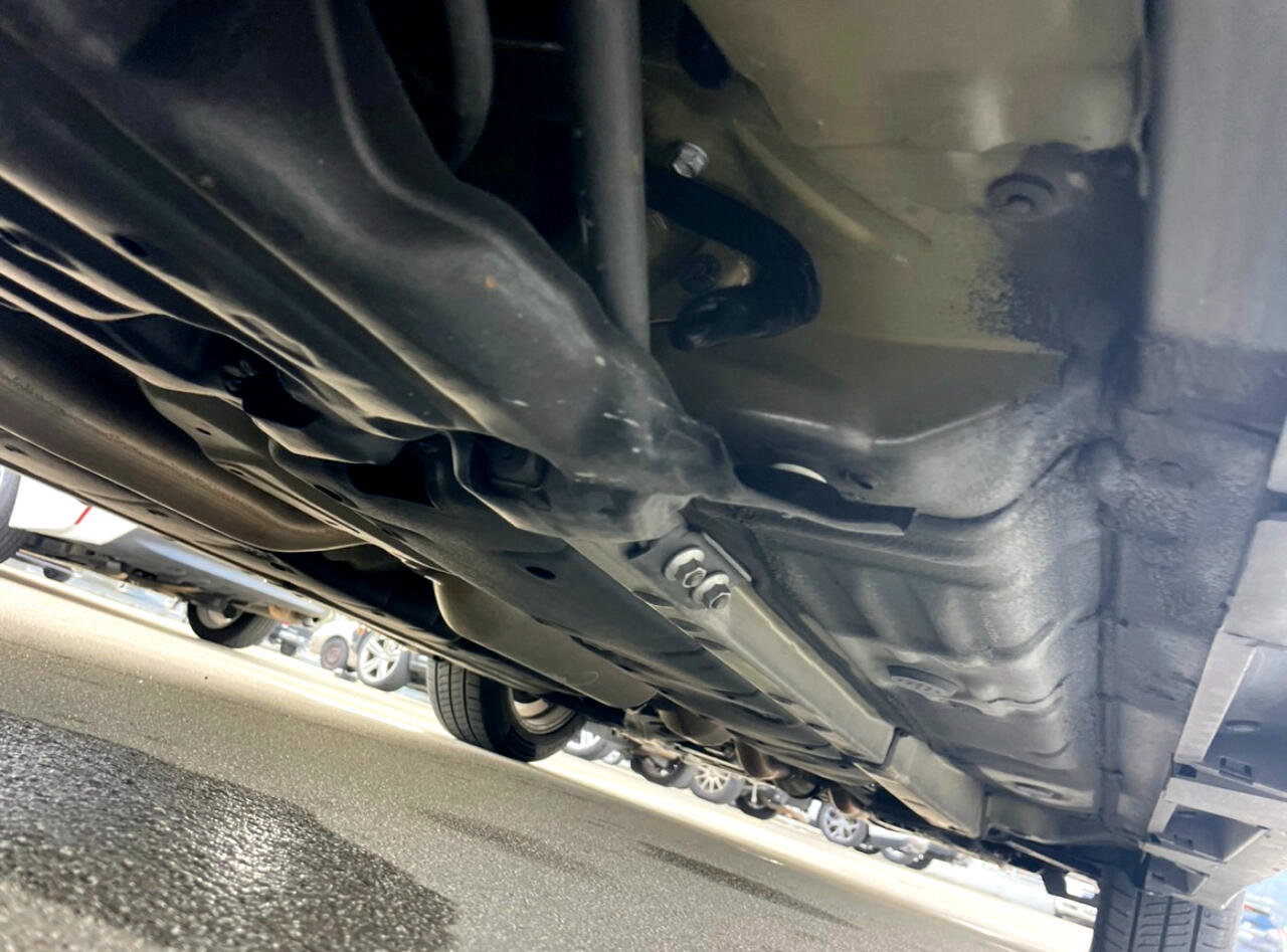 Used 2015 Toyota Avalon 4dr Sdn XLE Touring (Natl) image 32