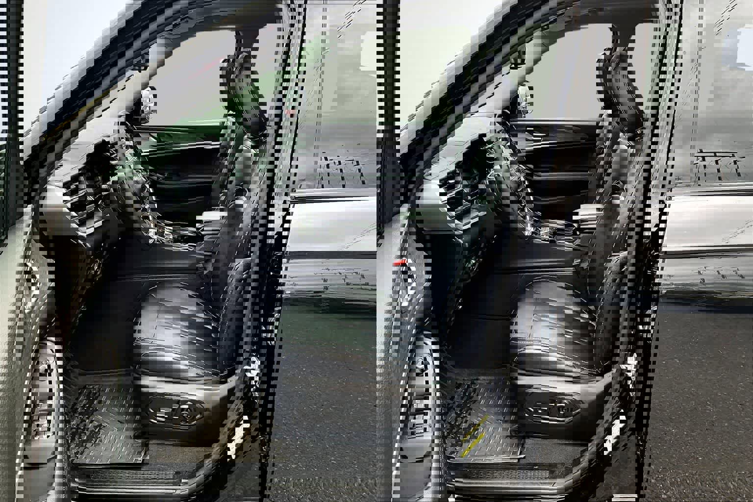 Used 2022 Jeep Grand Cherokee Limited 4xe w/ MOPAR Finishing Package image 11