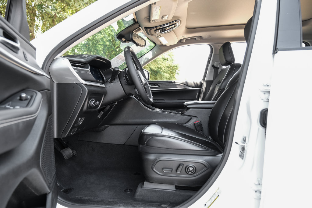 Used 2023 Jeep Grand Cherokee L Limited AWD/4WD image 44