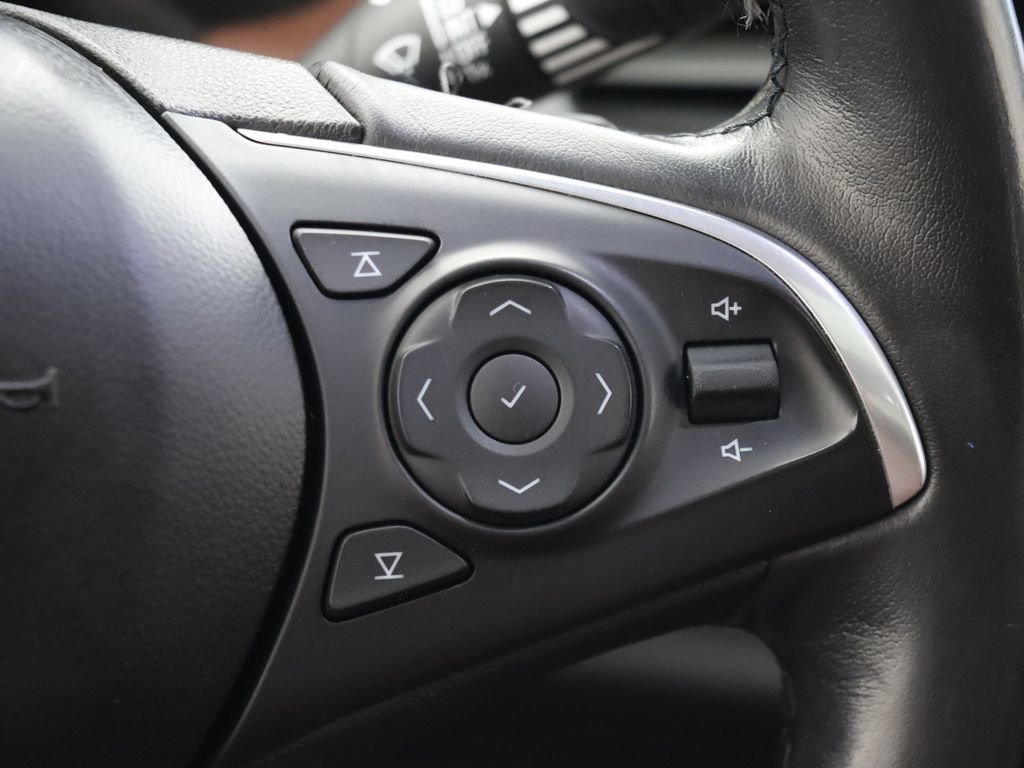 Used 2020 Buick Enclave Avenir image 19