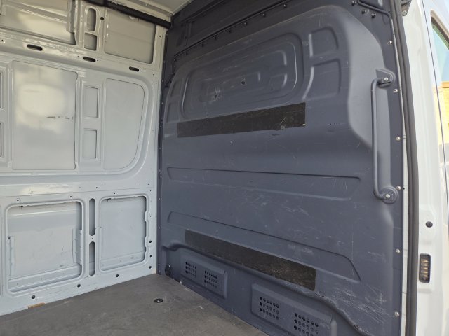 Used 2025 Mercedes-Benz Sprinter 2500 image 21