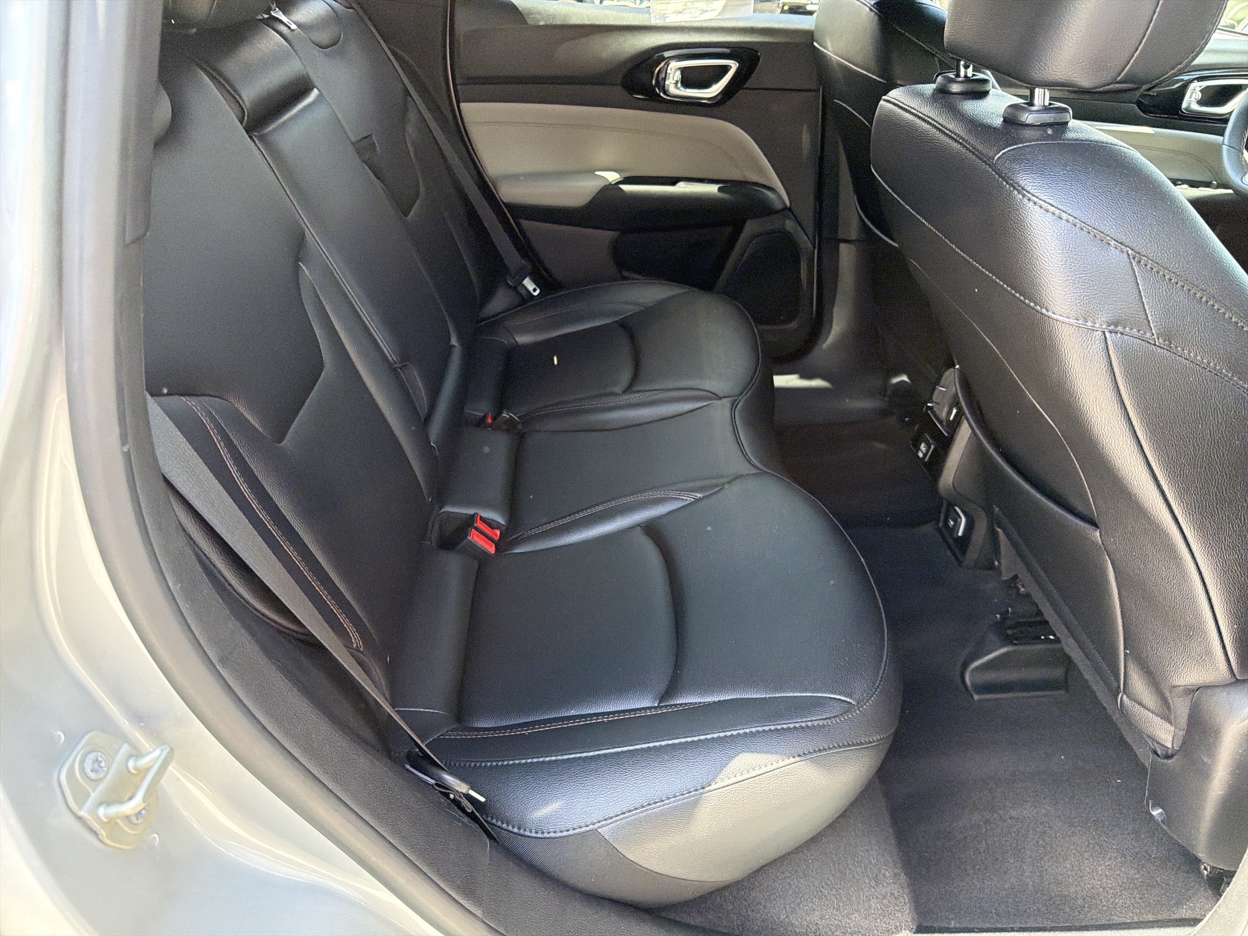Used 2024 Jeep Compass Limited AWD/4WD image 18