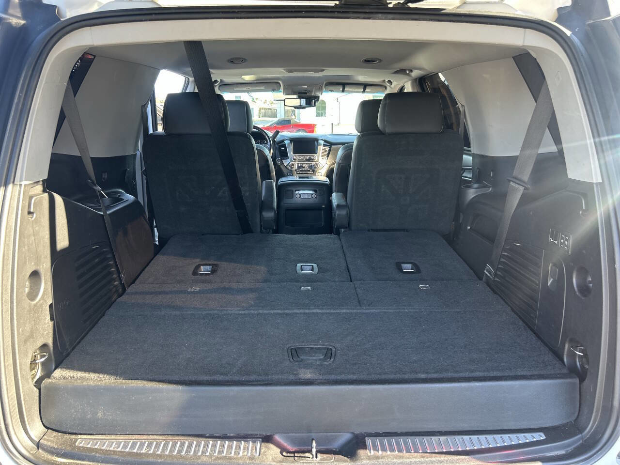 Used 2018 Chevrolet Tahoe Premier w/ RST Edition image 23