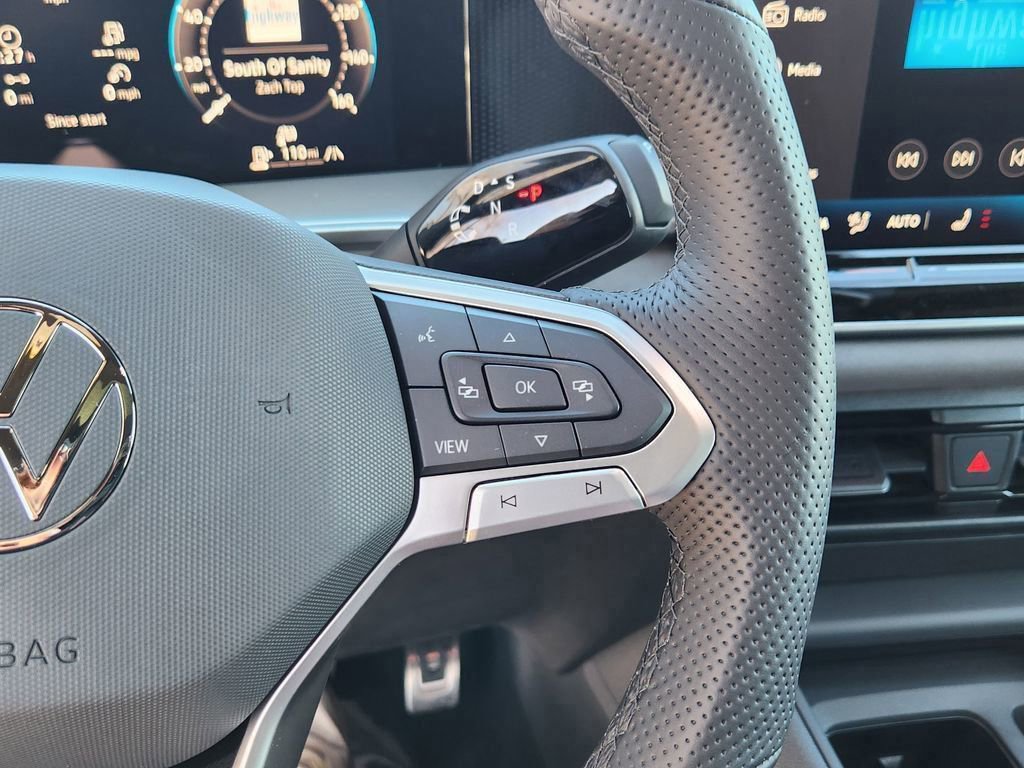 New 2026 Volkswagen Tiguan SE R-Line image 17