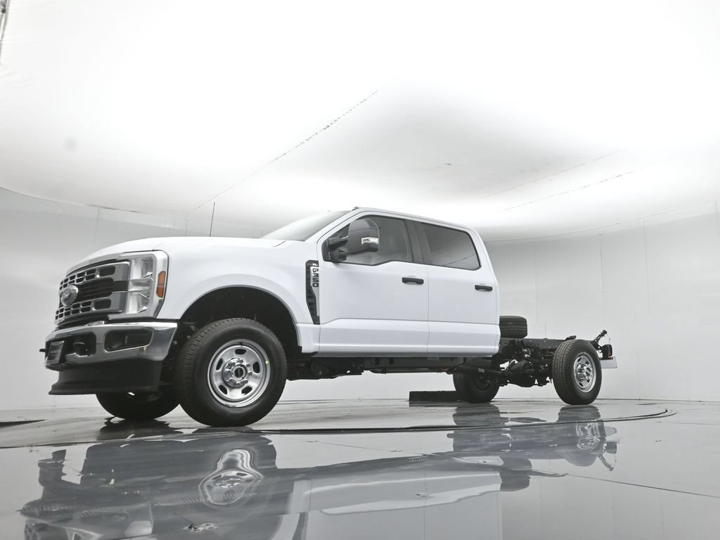 New 2026 Ford F350 XL w/ XL Chrome Package AWD/4WD image 40
