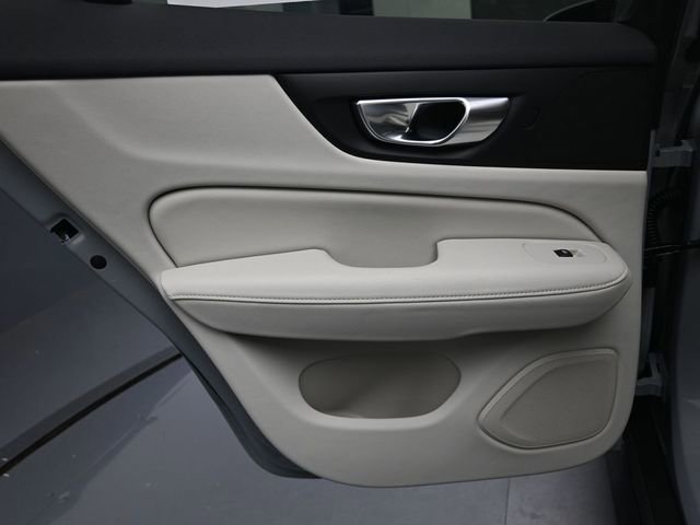 New 2026 Volvo V60 B5 Cross Country Plus w/ Protection Package Premier AWD/4WD image 23