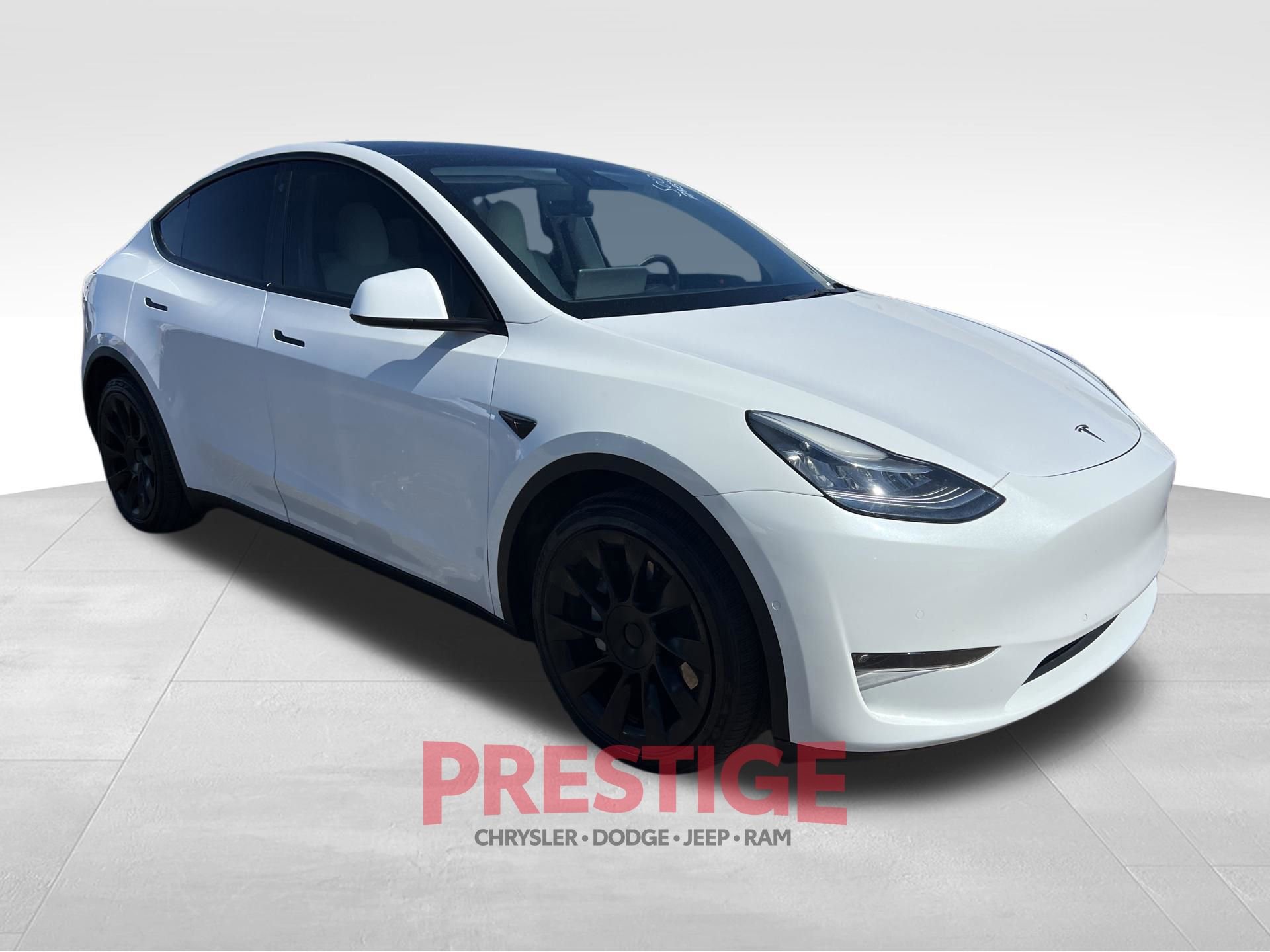Used 2021 Tesla Model Y Long Range AWD/4WD image 3