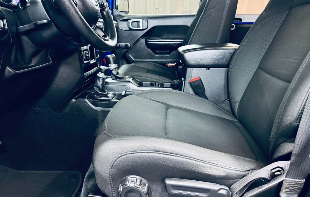 Used 2019 Jeep Wrangler Sport AWD/4WD image 8