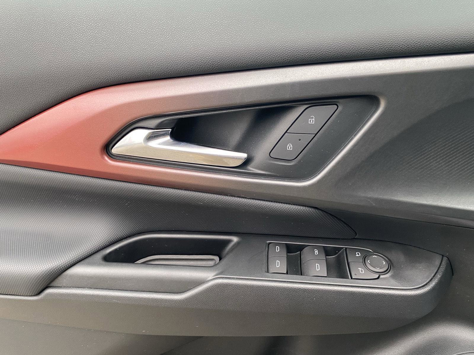 Used 2024 Chevrolet Equinox EV RS image 21