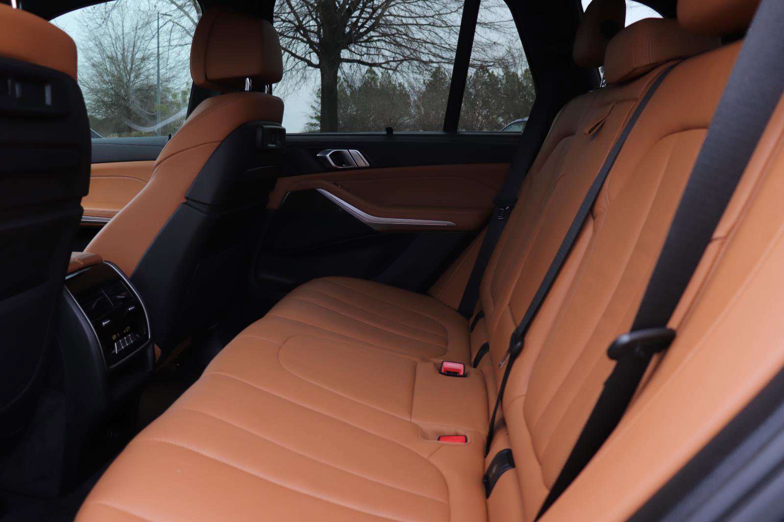 Used 2022 BMW X5 sDrive40i w/ Executive Package image 13