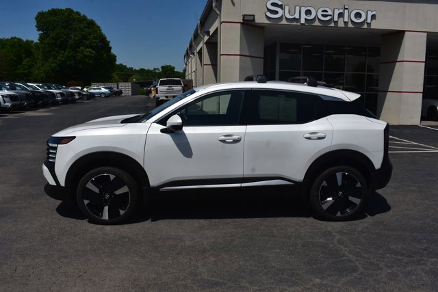 Used 2025 Nissan Kicks SR FWD image 10