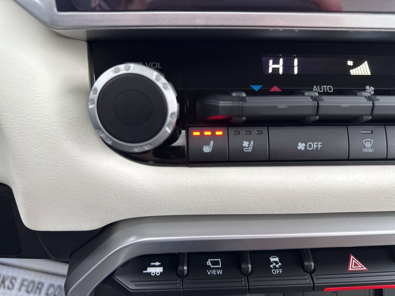 Used 2022 Toyota Tundra Capstone AWD/4WD image 64